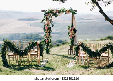 https://dttx.qbu.edu.vn/wp-content/uploads/sites/50/2023/06/italian-wedding-decoration-green-eucalyptus-260nw-1329181226.jpg